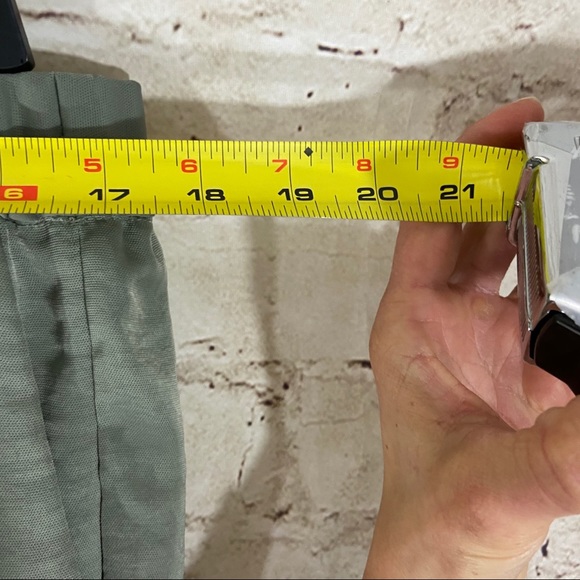 Vince Camuto olive green harem pants size 0X - Picture 6 of 7